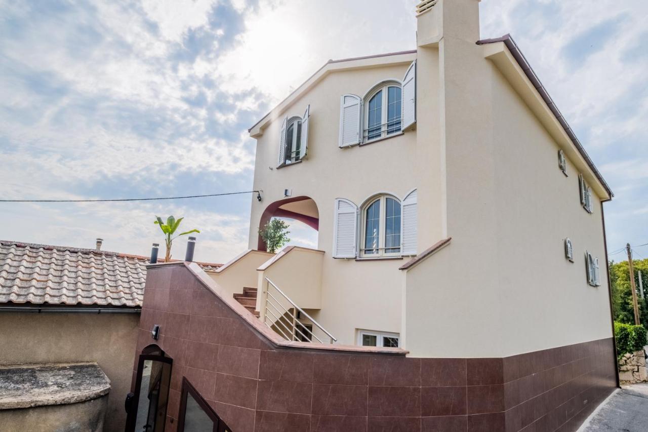 Apartments Laganini Novi Vinodolski Exterior foto